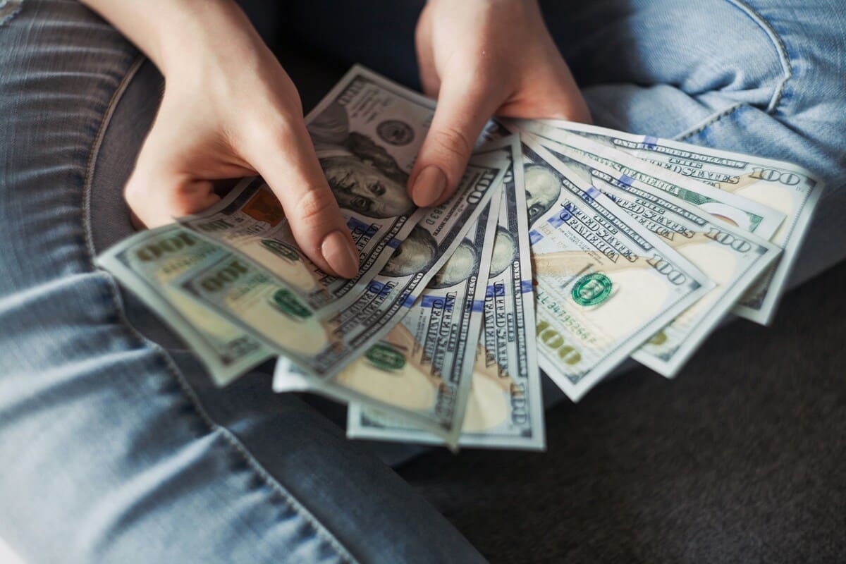 Captación ilegal de dinero en Ecuador: por qué existe delito aunque el inversionista no pierda dinero